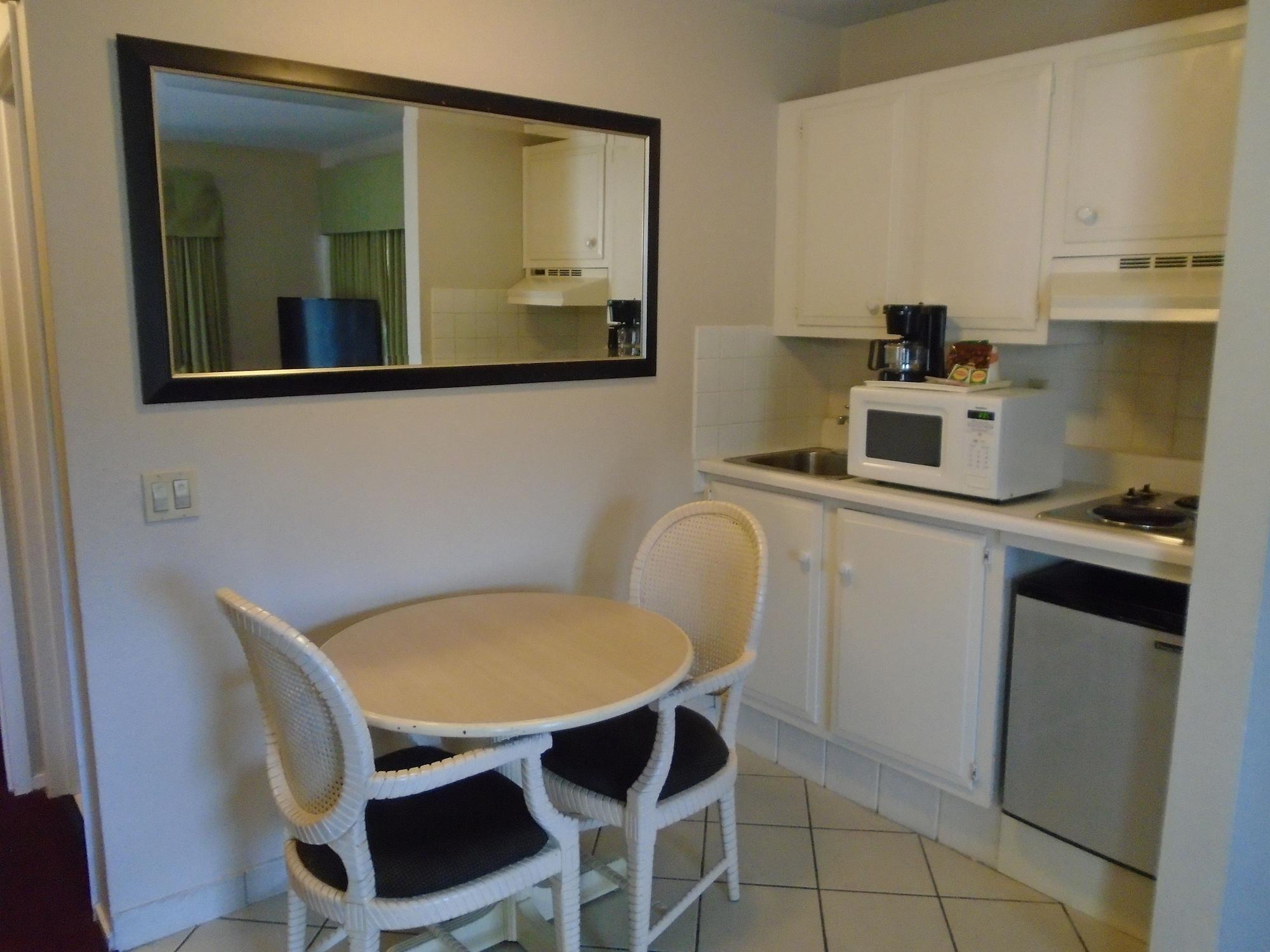 Scottish Fairway Inn Monterey Ngoại thất bức ảnh