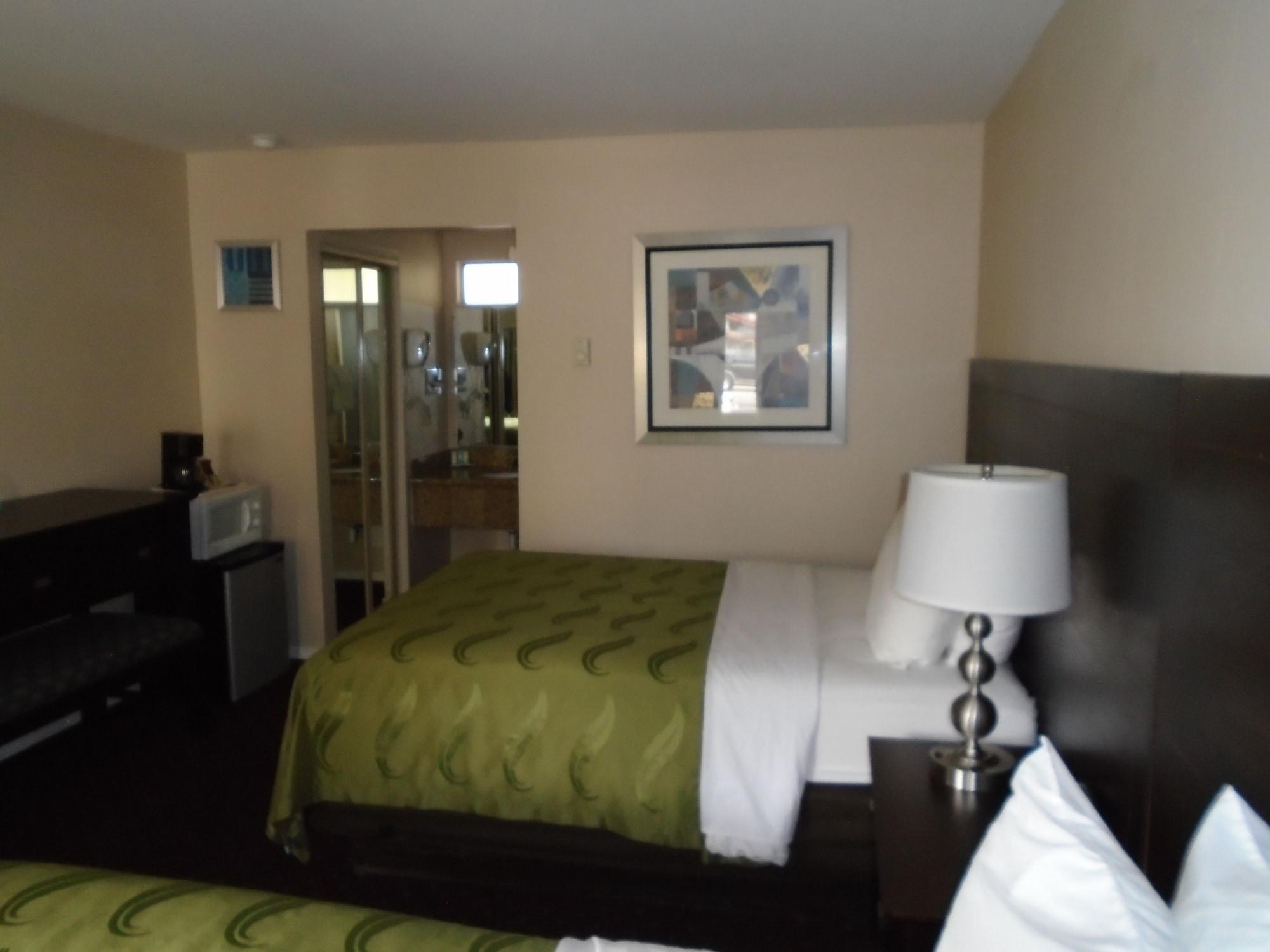 Scottish Fairway Inn Monterey Ngoại thất bức ảnh