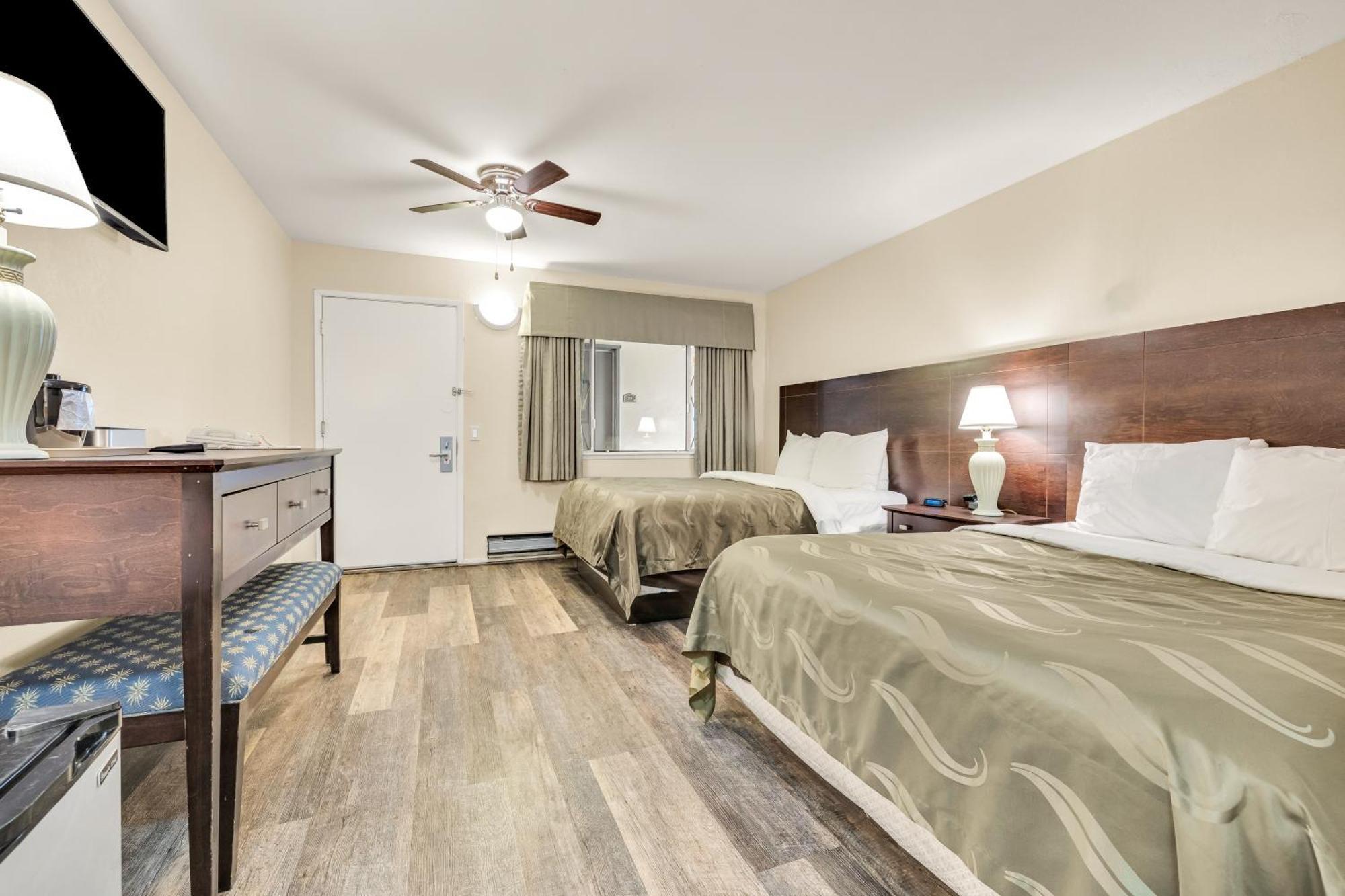 Scottish Fairway Inn Monterey Ngoại thất bức ảnh