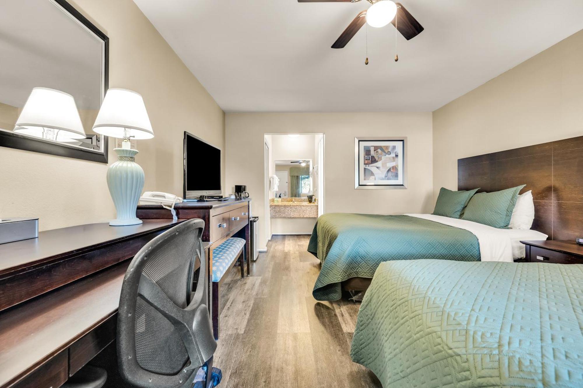 Scottish Fairway Inn Monterey Ngoại thất bức ảnh